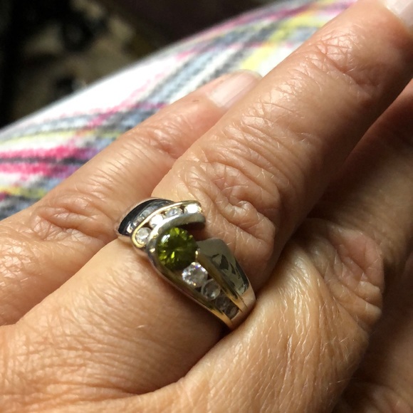 CZ diamond & green two tone ring Thailand - Picture 10 of 16